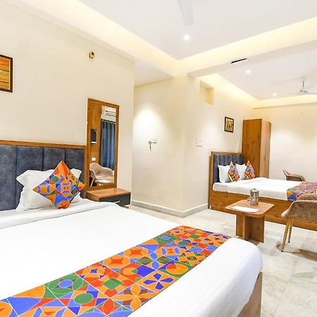 Fabhotel Prime The Golden Plaza - Nr Tarapith Temple ภายนอก รูปภาพ