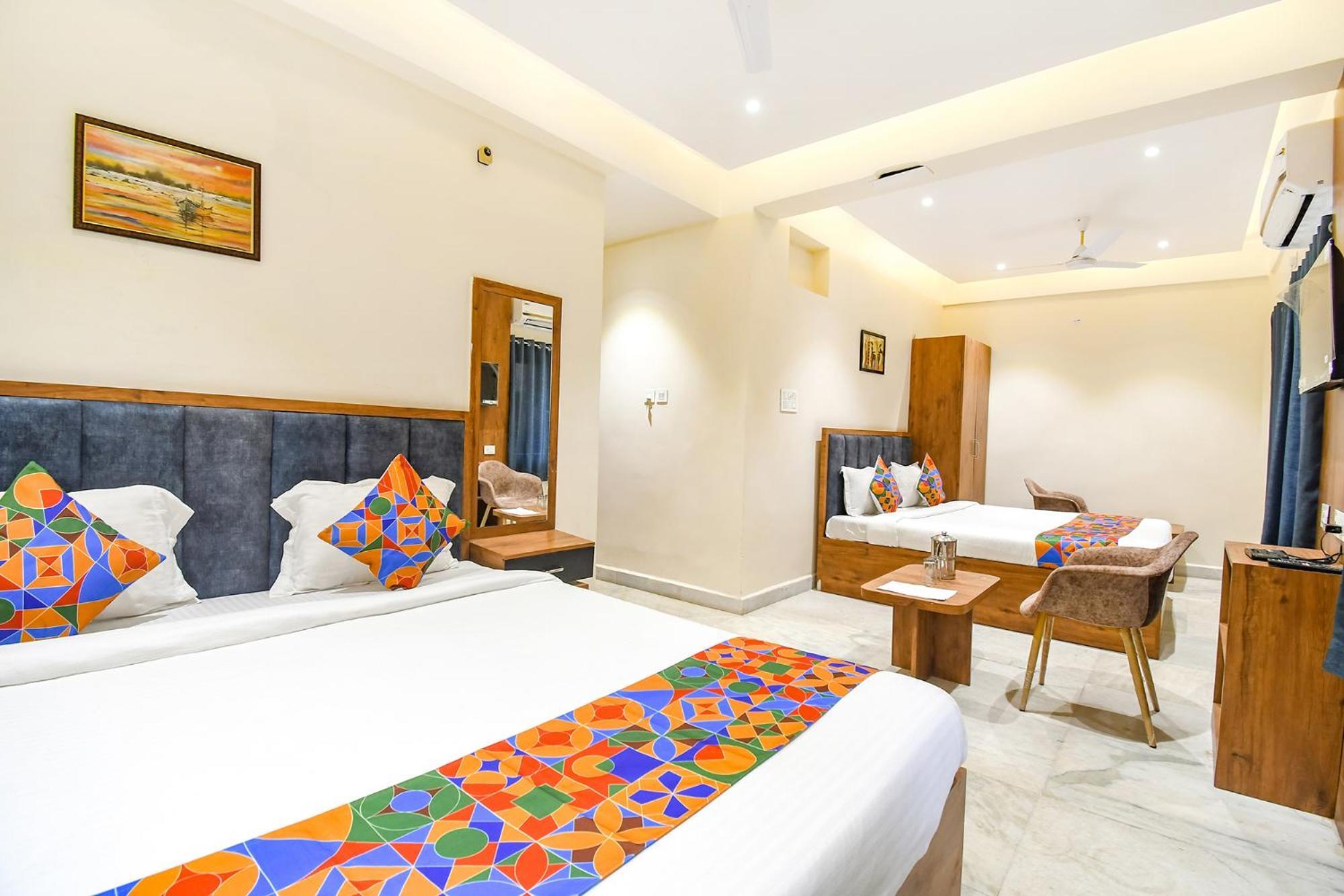 Fabhotel Prime The Golden Plaza - Nr Tarapith Temple ภายนอก รูปภาพ